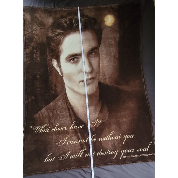 Official Twilight Saga New Moon Edward Fleece Throw - Picture 2 of 9